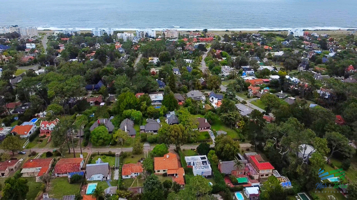 Casa ID.5118 - Venta de casa 3 y 4 dormitorios en Pinares Punta del Este playa Mansa