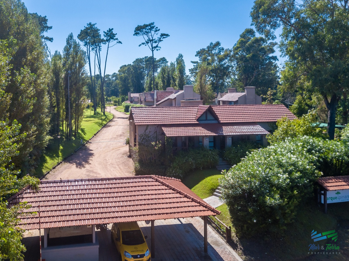 Casa ID.2628 - Vendo casa en barrio privado con todos los servicios, Punta del Este.