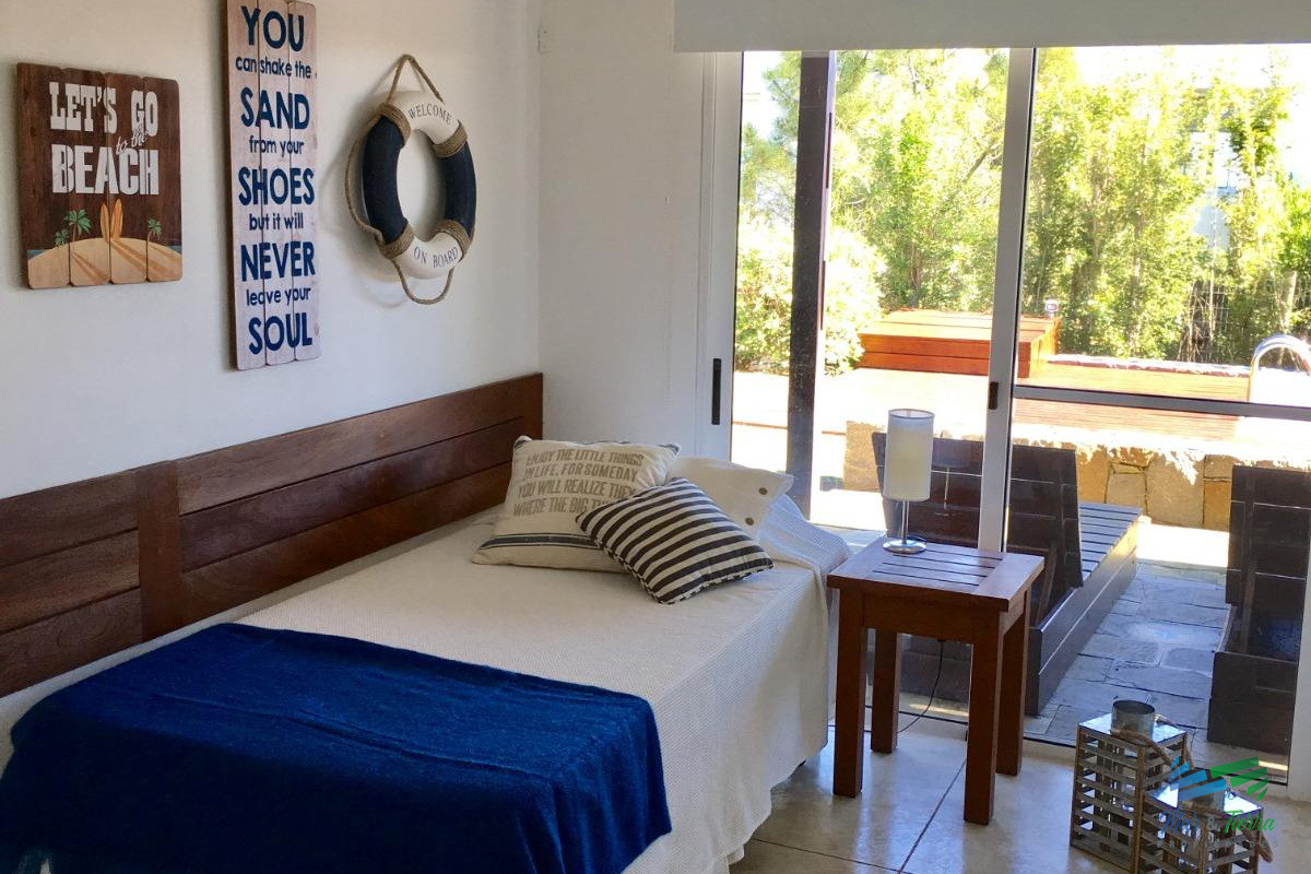 Casa ID.5246 - Venta y alquiler casa 6 dormitorios en El Chorro Manantiales 