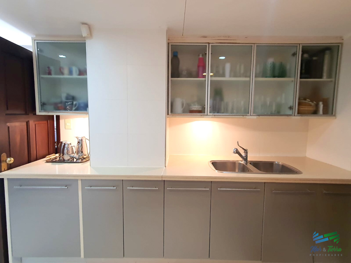 Casa ID.4004 - Venta de casa de 7 dormitorios en El Golf Punta del Este