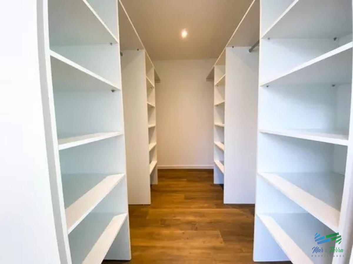 Casa ID.4329 - Casa a estrenar de 3 dormitorios 3 baños en Punta del Este, Jardines de Cordoba