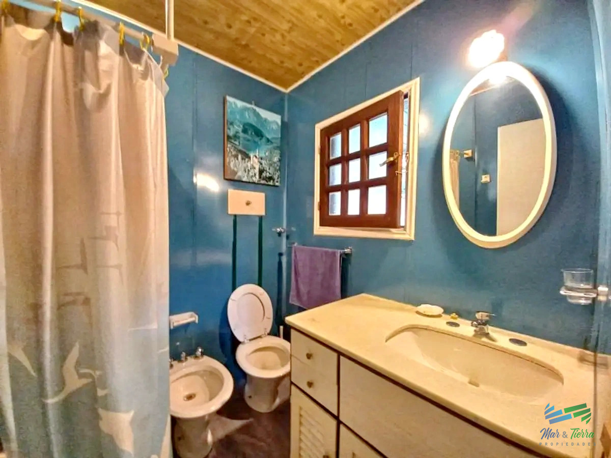 Casa ID.4464 - Casa de 6 dormitorios con piscina en venta en Pinares, Punta del Este.