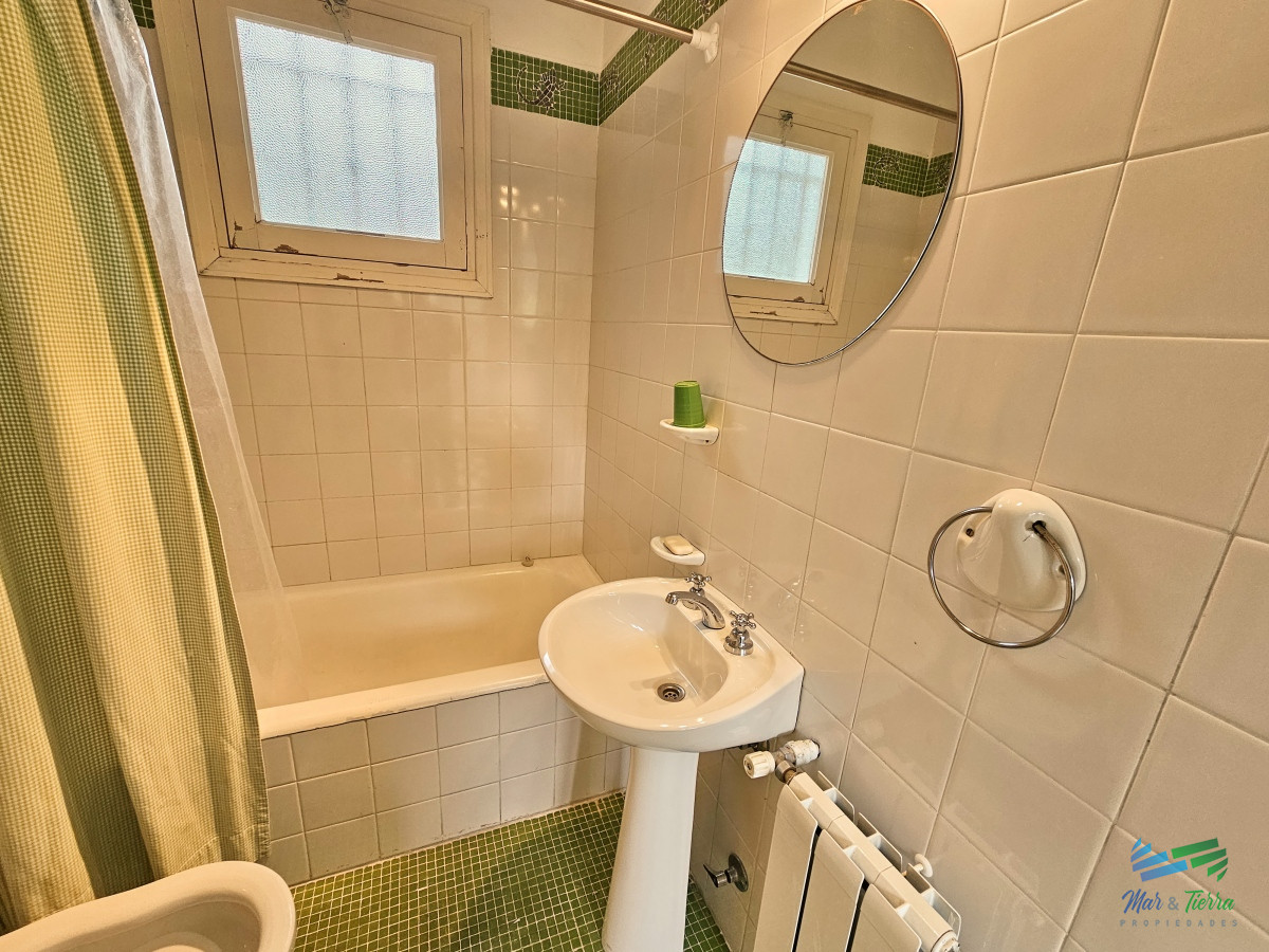 Casa ID.4287 - En venta casa 6 dormitorios con gran terreno y piscina, en la brava, Punta del Este