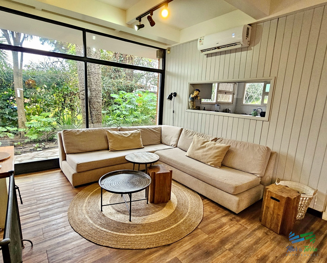 Casa ID.4800 - CASA EN ALQUILER, 4 DORMITORIOS Y PISCINA CLIMATIZADA, ZONA COLEGIOS, PUNTA DEL ESTE 