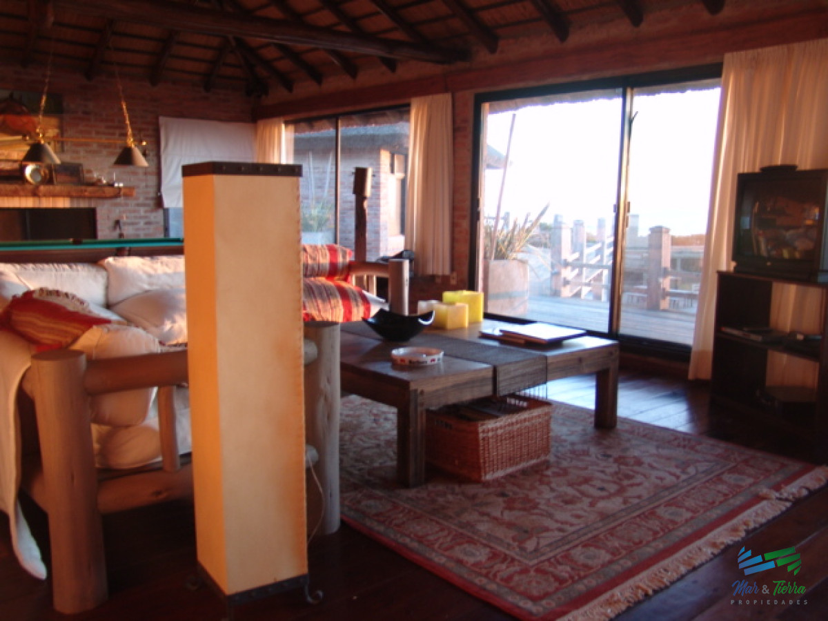 Casa ID.5210 - Espectacular Residencia sobre el mar, dominando el atardecer en 1 hectárea de terreno en primera línea