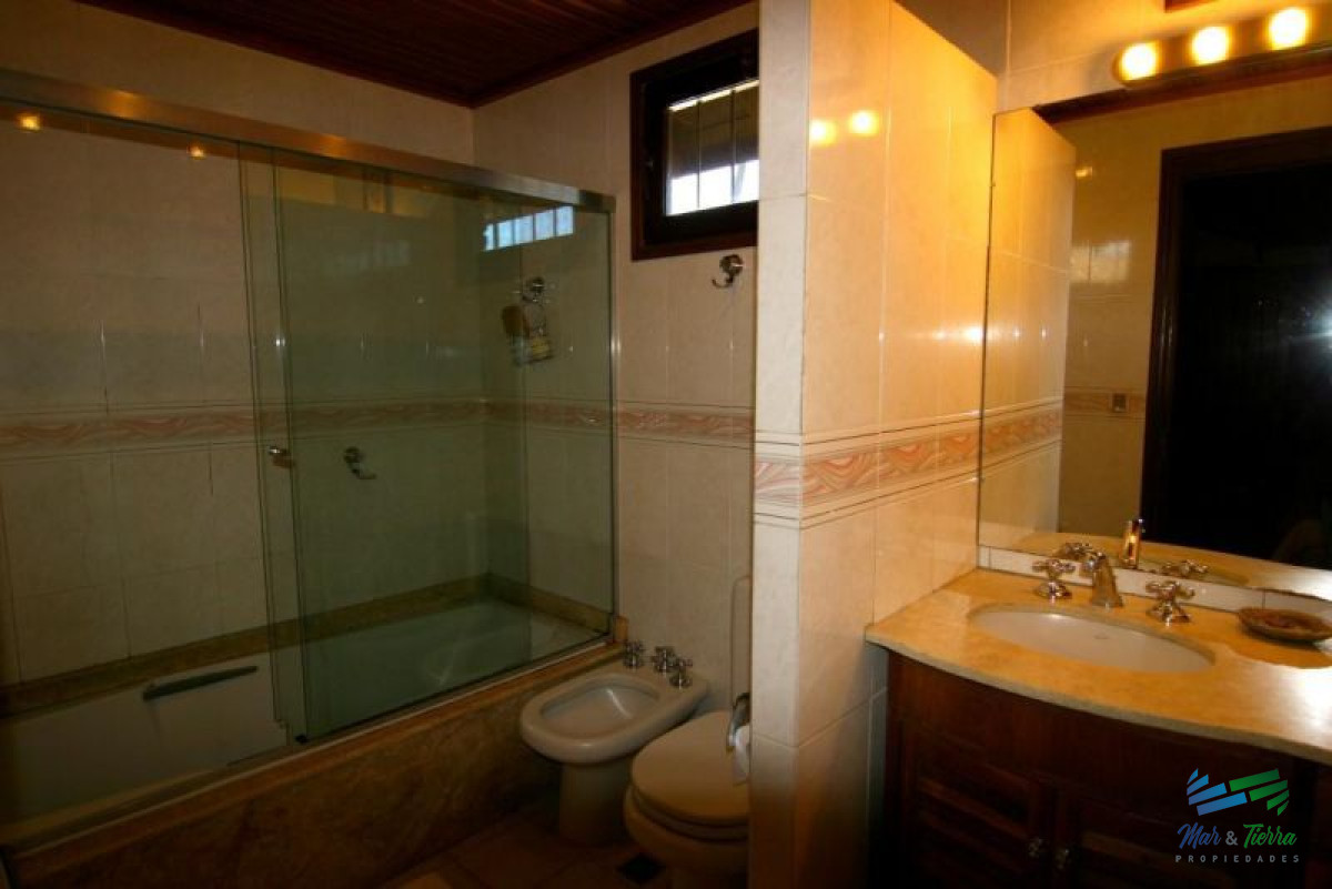 Casa ID.1701 - Casa en Mansa, 4 dormitorios *