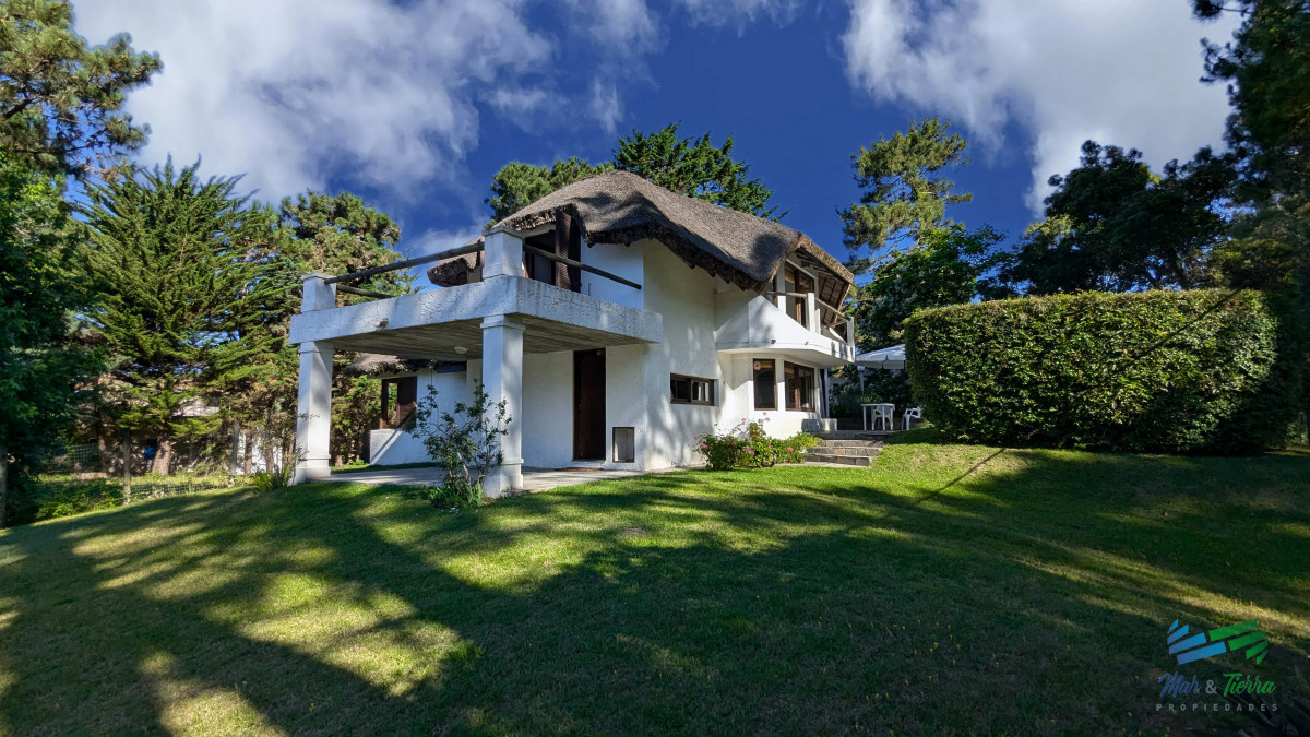Casa ID.4429 - En venta casa de 3 dormitorios y 3 baños en Rincon del indio, Punta del Este.