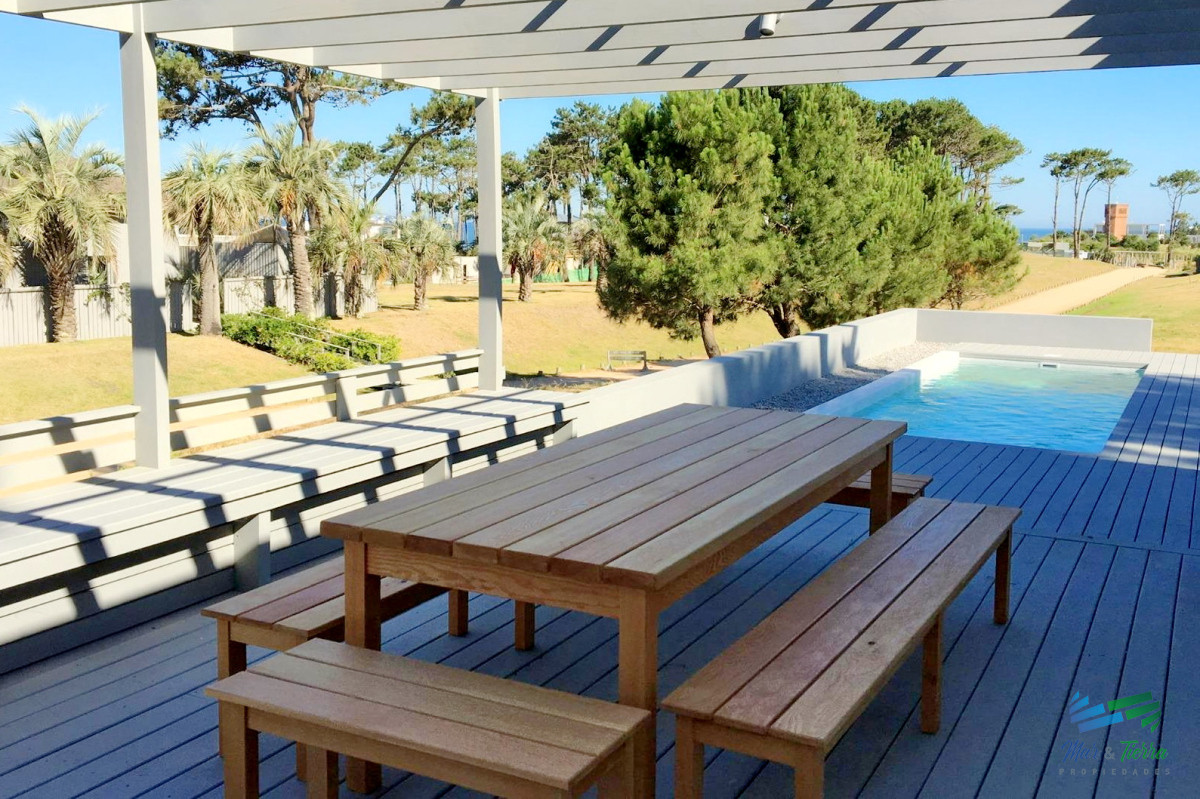Casa ID.3934 - casa en venta y alquiler! 5 dormitorios, barrio privado, pinar del faro - Jose Ignacio