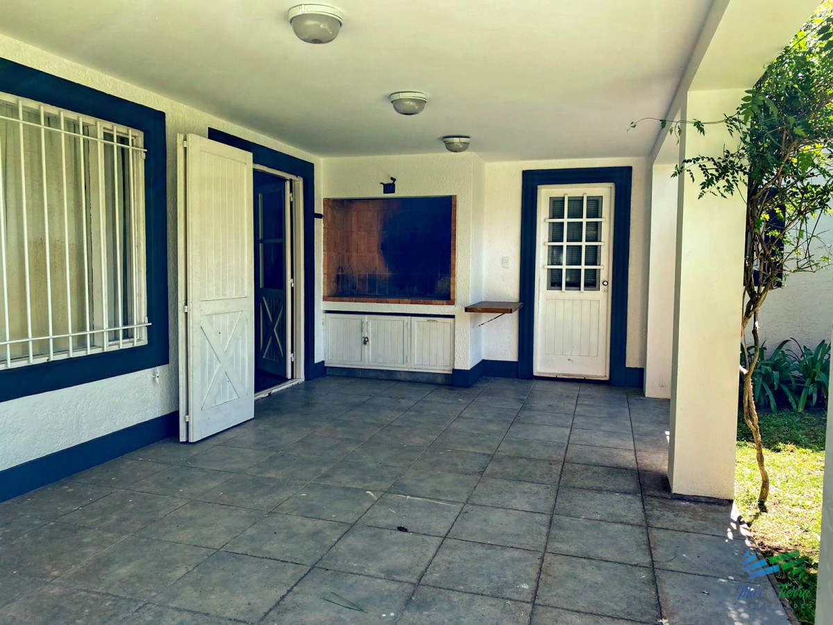 Casa ID.1675 - Venta de casa 3 dormitorios en Aidy Grill Punta del este, a pasos de playas Mansa y Brava