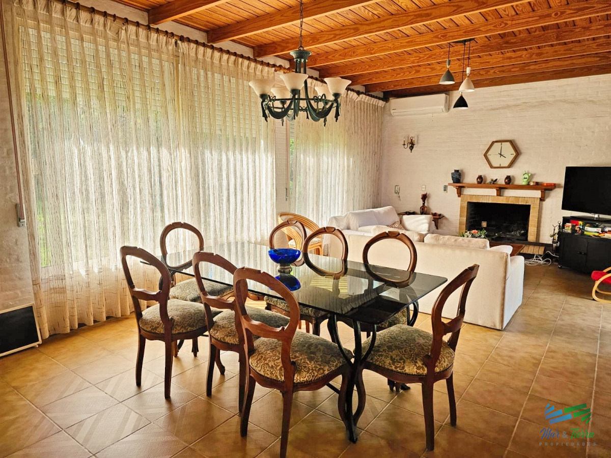 Casa ID.4453 - CASA TEMPORADA 2024, PISCINA CLIMATIZADA, CANCHA DE TENIS, CUATRO DORMITORIOS. PUNTA DEL ESTE, MANSA. 