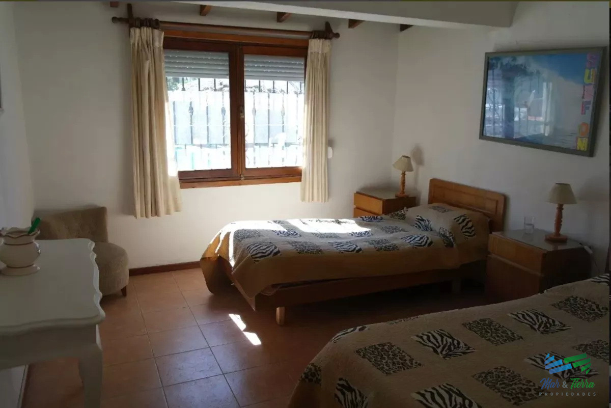 Casa ID.1635 - Casa de 4 dormitorios con piscina en alquiler en Brava, Punta del Este.