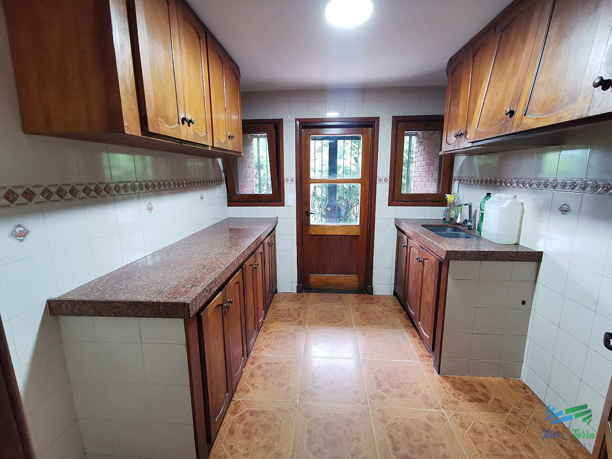 Casa ID.5167 - Venta de casa zona Avenida Cordoba Punta del este Maldonado