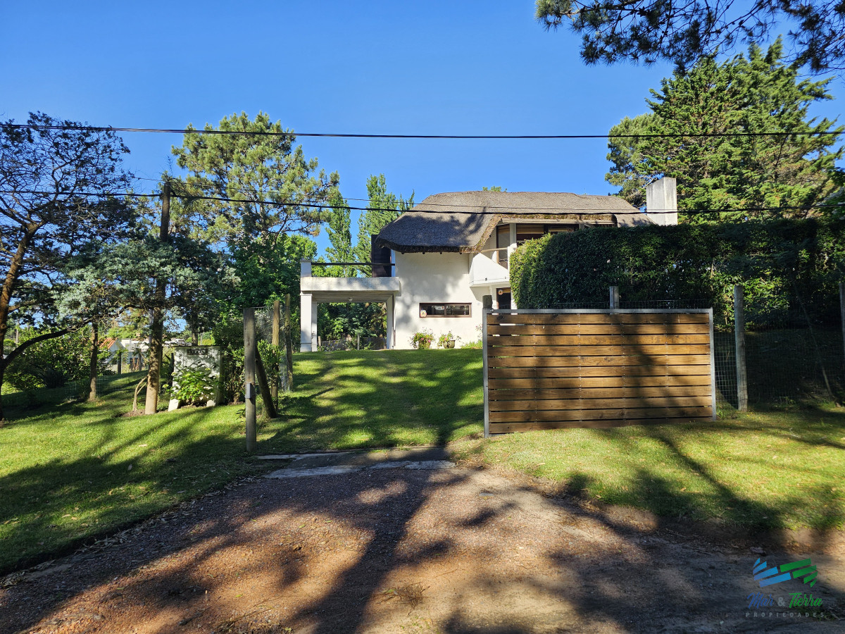 Casa ID.4429 - En venta casa de 3 dormitorios y 3 baños en Rincon del indio, Punta del Este.