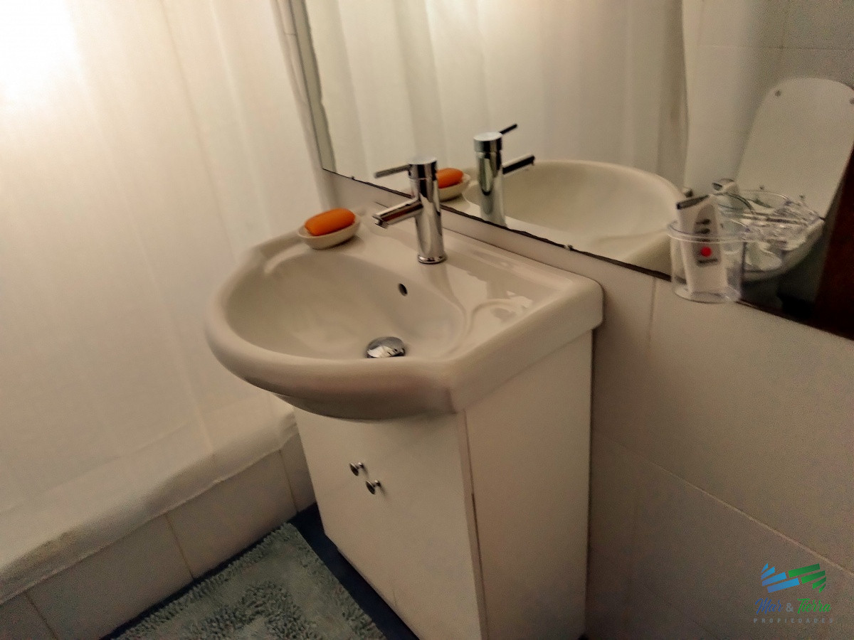 Casa ID.1685 - Vendo casa de 5 dormitorios con piscina climatizada en playa mansa, Punta del Este