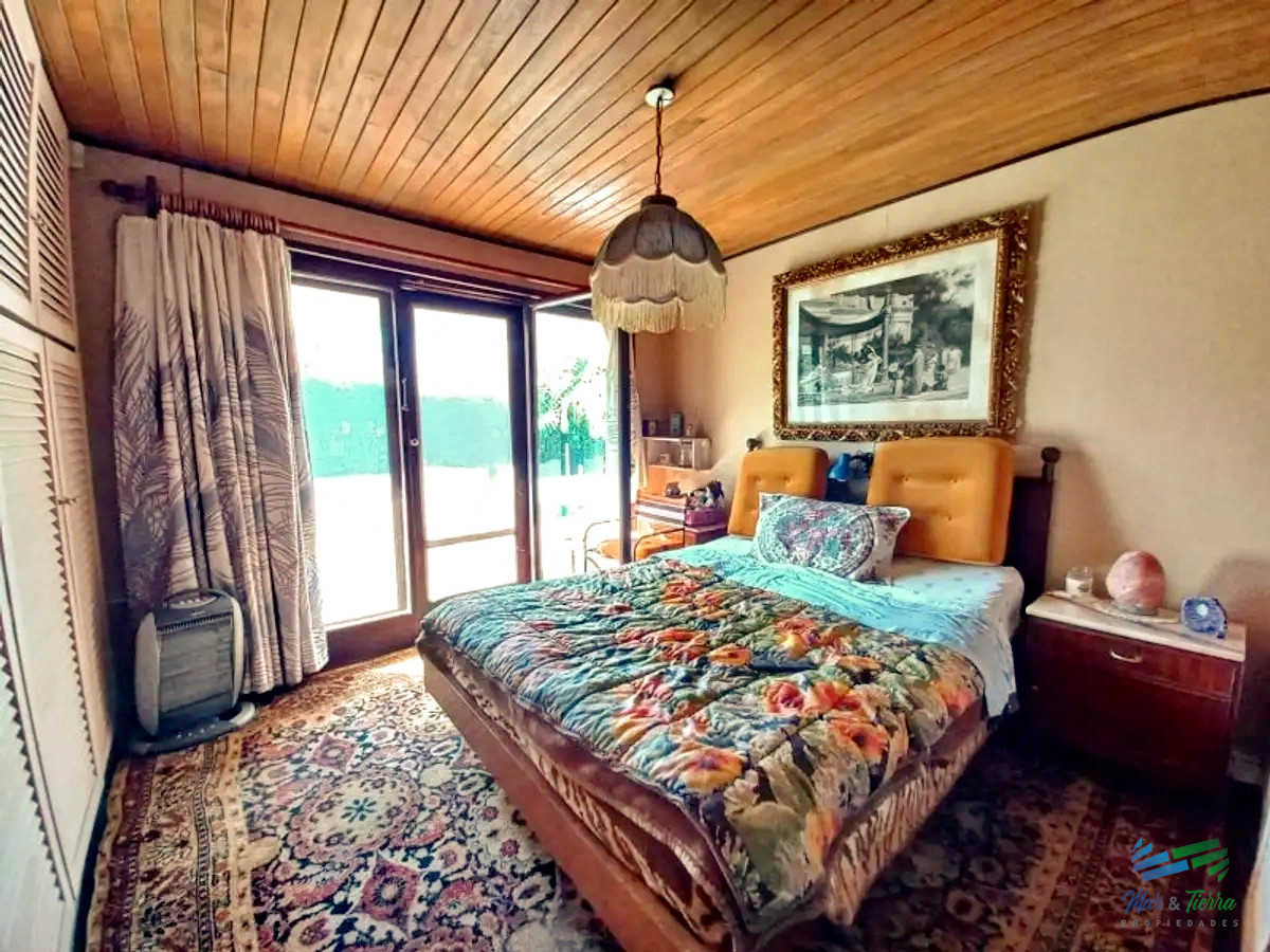 Casa ID.4464 - Casa de 6 dormitorios con piscina en venta en Pinares, Punta del Este.