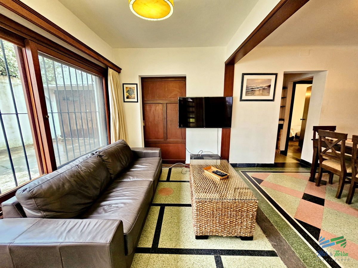 Casa ID.1712 - Casa en venta. A dos cuadras del mar!