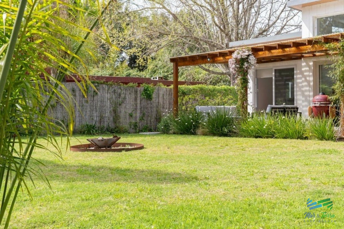 Casa ID.5709 - Venta de casa en Rincon del Indio Punta del este 