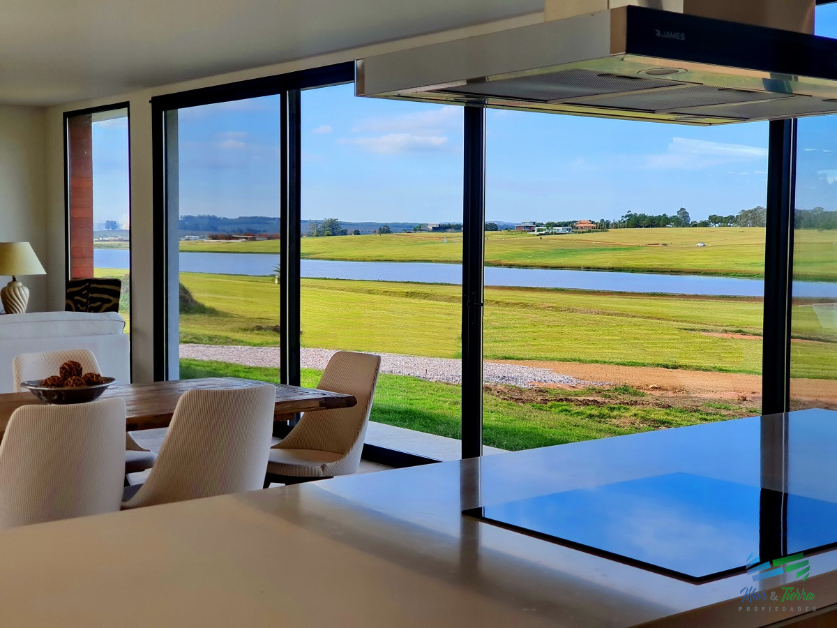 Casa ID.4341 - Vendo casa a estrenar, 3 dormitorios en suite, piscina, en barrio privado Laguna de los Cisnes, Laguna del Sauce, Punta del Este