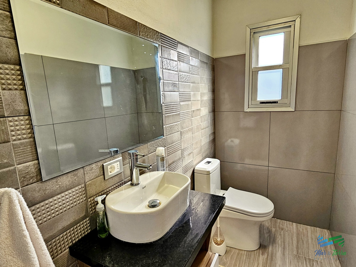 Casa ID.4779 - VENTA DE CASA, 3 DORMITORIOS, CON PISCINA CLIMATIZADA. MALDONADO, PUNTA DEL ESTE.  