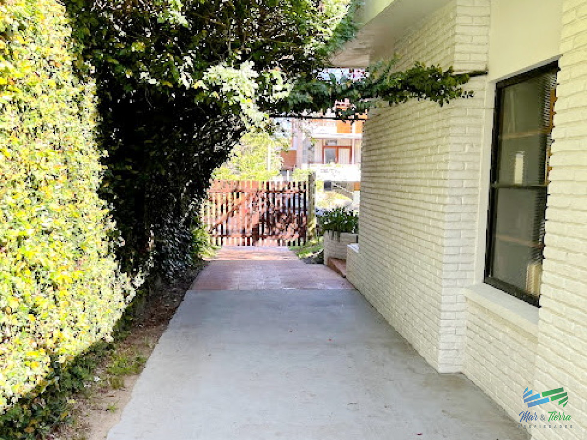 Casa ID.4829 - CASA EN LA MANSA, DISPONIBLE ALQUILER TEMPORADA, TRES DORMITORIOS. 