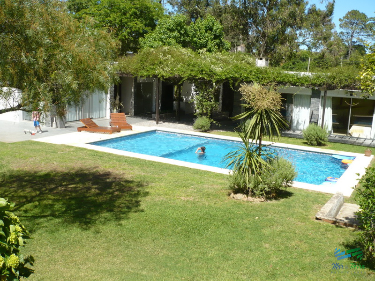 Casa ID.1560 - Vendo casa 3 dormitorios con piscina en Rincón del Indio, Punta del Este.