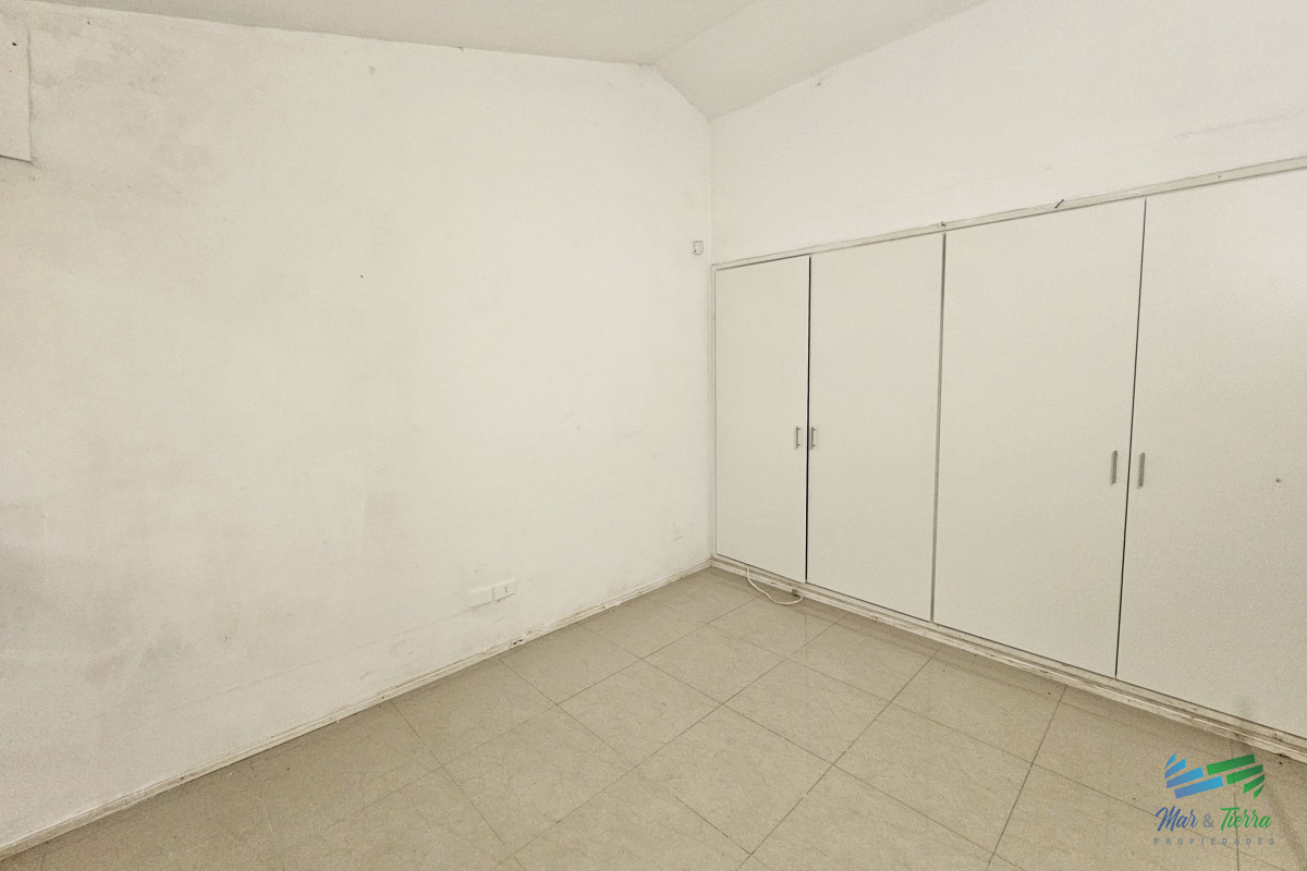 Casa ID.4971 - Venta de casa 3 dormitorios y servicio en El Golf Punta del Este 