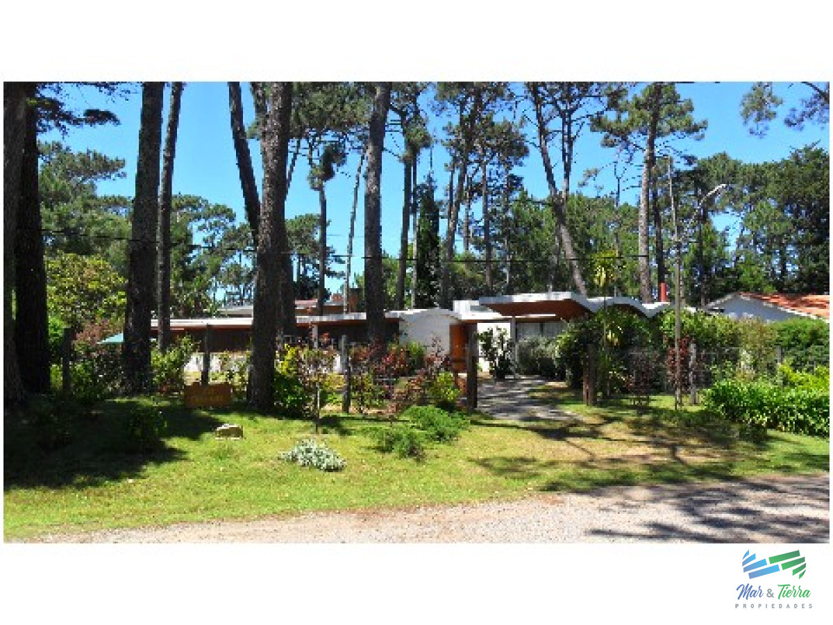 Casa ID.3605 - Casa de 4 dormitorios, Punta del Este 