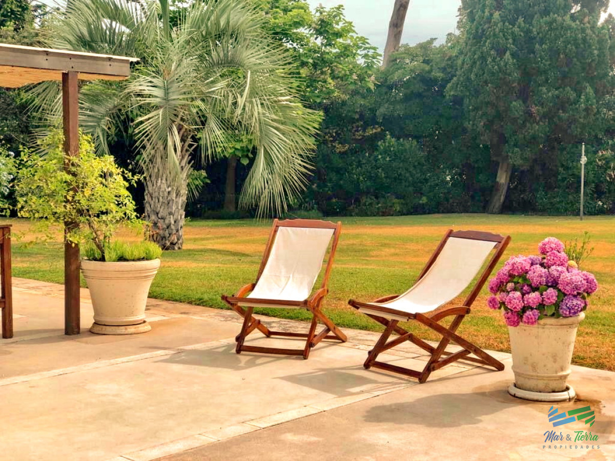 Casa ID.1640 - Espectacular residencia en una de las zonas mas cotizadas de Punta del Este, a metros del mar (Playa Brava).