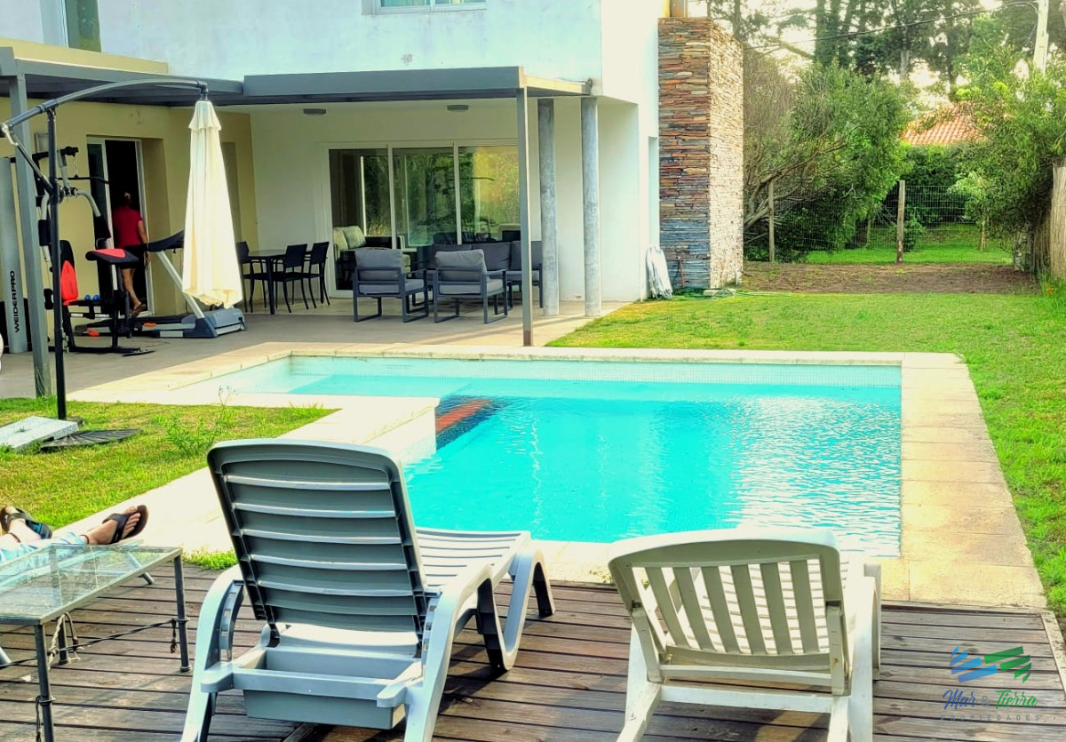 Casa ID.4108 - Venta y alquiler de casa nueva en Beverly Hills Punta del este de 4 dormitorios
