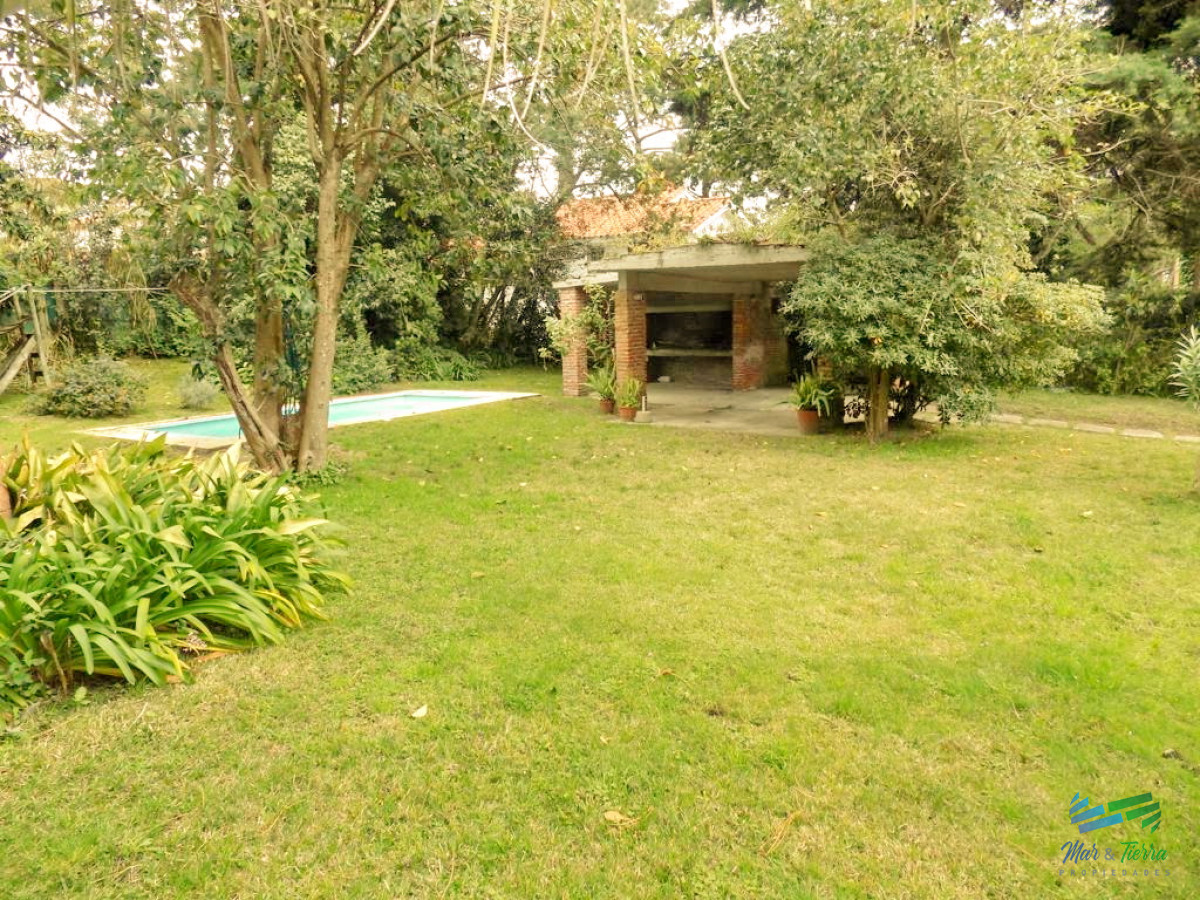 Casa ID.4447 - CASA CON PISCINA, 4 DORMITORIOS, MANSA, PUNTA DEL ESTE 
