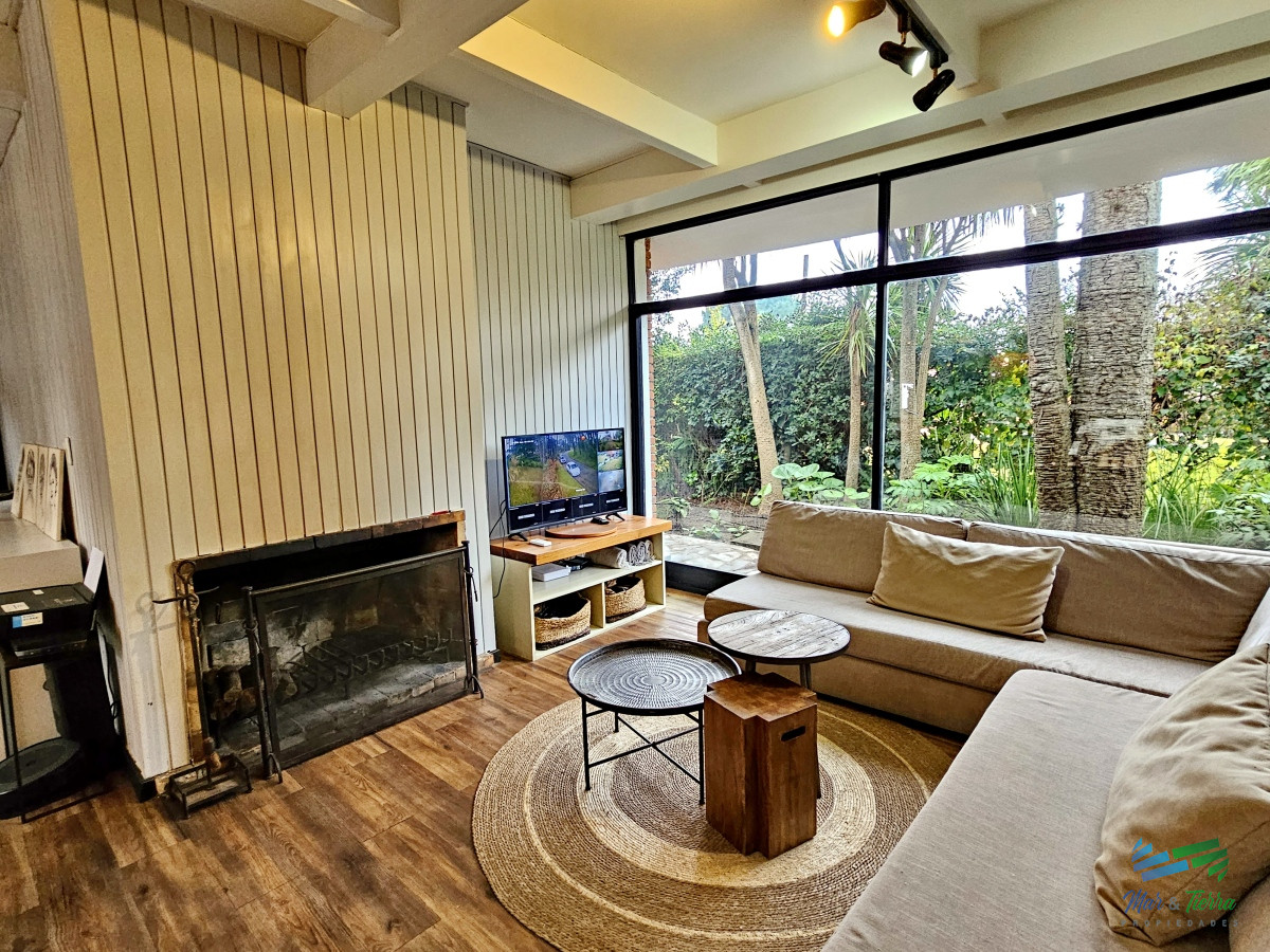 Casa ID.4800 - CASA EN ALQUILER, 4 DORMITORIOS Y PISCINA CLIMATIZADA, ZONA COLEGIOS, PUNTA DEL ESTE 