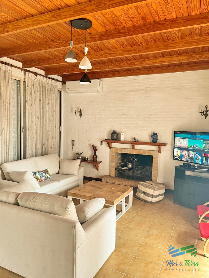 Casa ID.4453 - CASA TEMPORADA 2024, PISCINA CLIMATIZADA, CANCHA DE TENIS, CUATRO DORMITORIOS. PUNTA DEL ESTE, MANSA. 