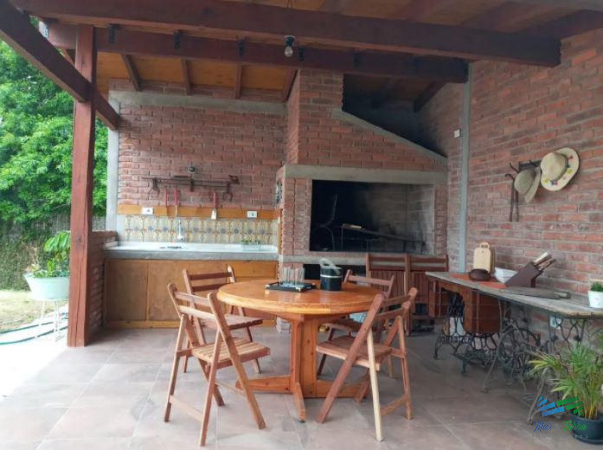 Casa ID.3957 - Vendo casa de 3 dormitorios en Pinares, Punta del Este