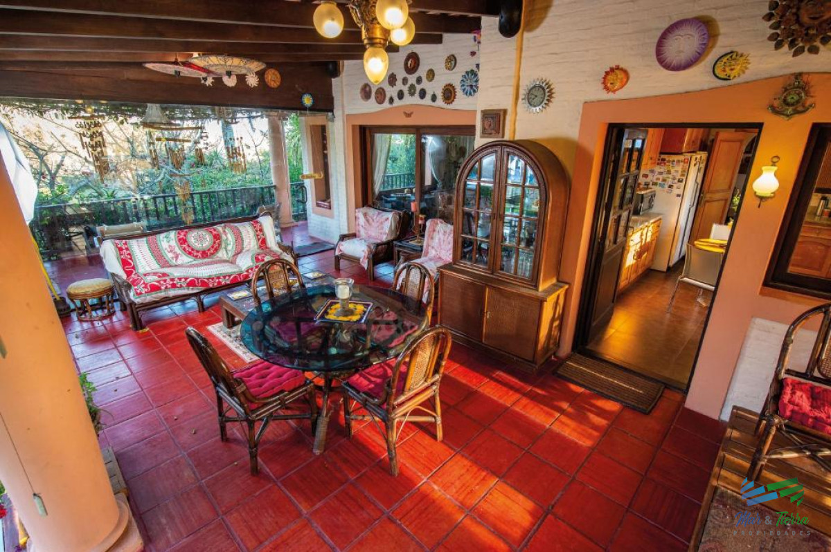Casa ID.3975 - Venta de casa de 6 dormitorios en Playa Mansa Punta del Este Piedras del Chileno Punta Ballena 