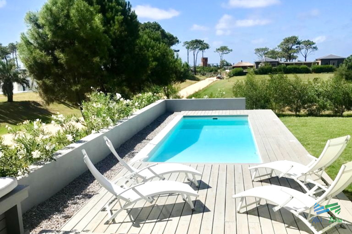 Casa ID.3934 - casa en venta y alquiler! 5 dormitorios, barrio privado, pinar del faro - Jose Ignacio