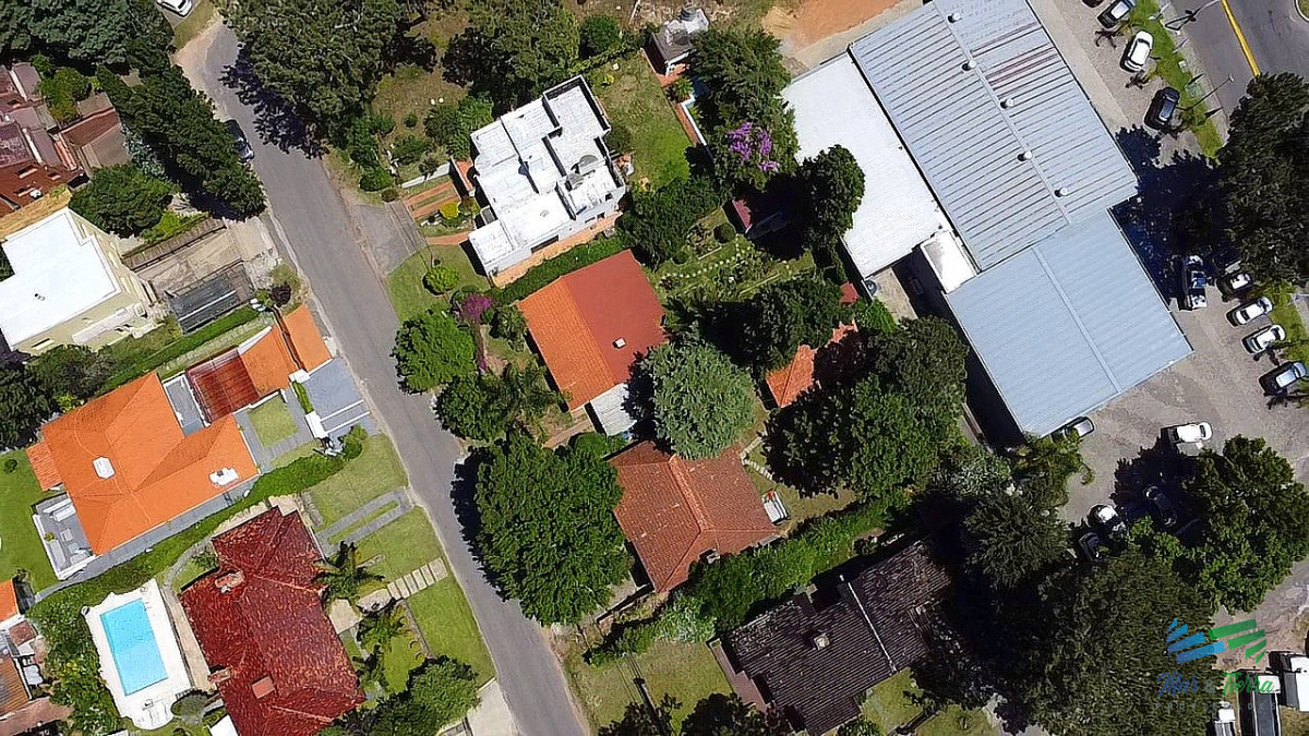 Casa ID.4518 - Venta de casa 3 dormitorios en barrio cantegril Punta del este, Maldonado, cerca de playa Mansa