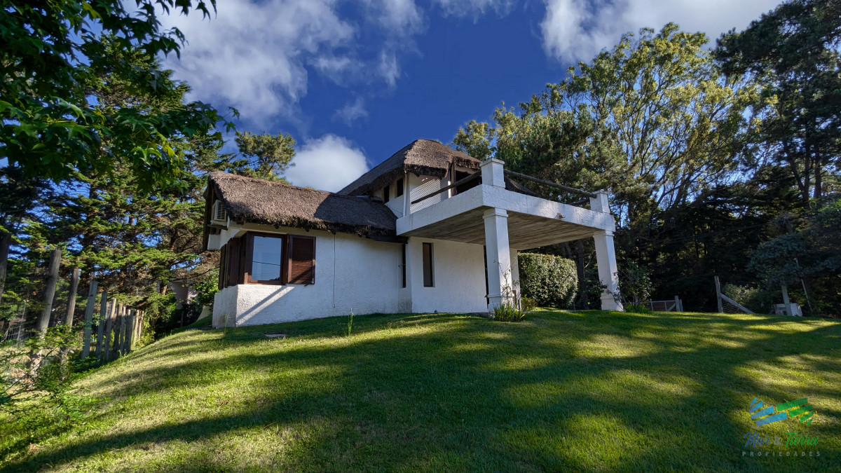 Casa ID.4429 - En venta casa de 3 dormitorios y 3 baños en Rincon del indio, Punta del Este.