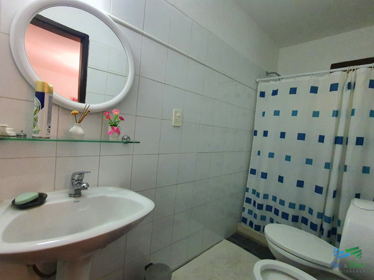 Casa ID.4004 - Venta de casa de 7 dormitorios en El Golf Punta del Este