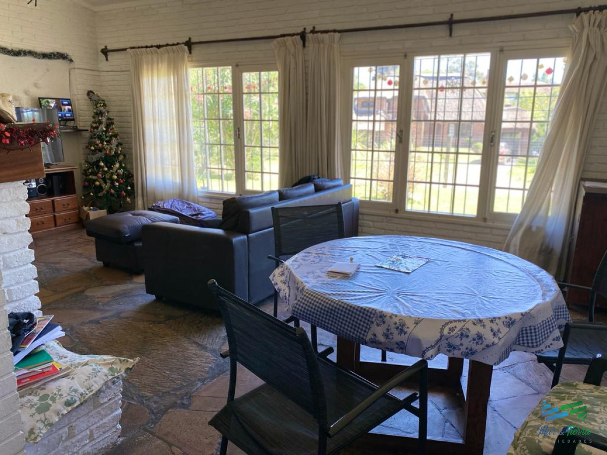 Casa ID.3264 - En venta.. casa en uno de los barrios más lindos para vivir todo el año.. a 100 ms del mar.