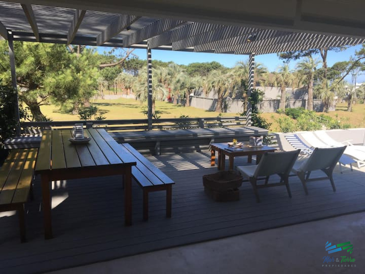 Casa ID.3934 - venta alquiler 5 dormitorios barrio privado pinar del faro jose ignacio