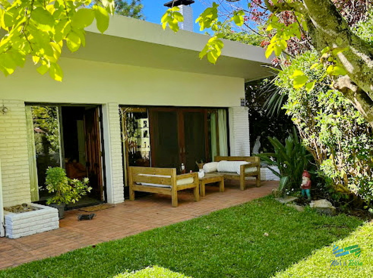 Casa ID.4829 - CASA EN LA MANSA, DISPONIBLE ALQUILER TEMPORADA, TRES DORMITORIOS. 