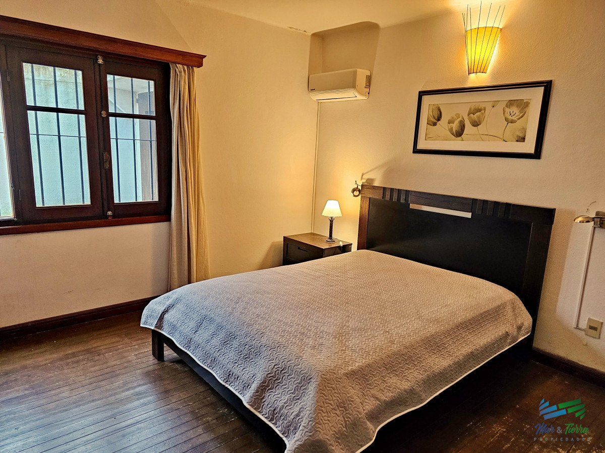 Casa ID.1712 - Casa en venta. A dos cuadras del mar!