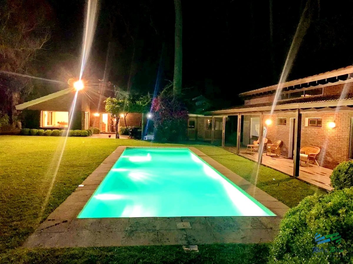 Casa ID.4439 - GRAN CASA, ALQUILER TEMPORADA VERANO 2025, PLAYA BRAVA, PUNTA DEL ESTE. 