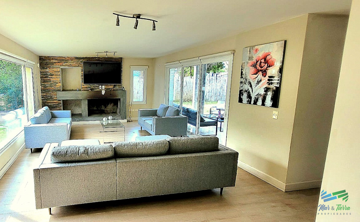 Casa ID.4108 - Venta y alquiler de casa nueva en Beverly Hills Punta del este de 4 dormitorios