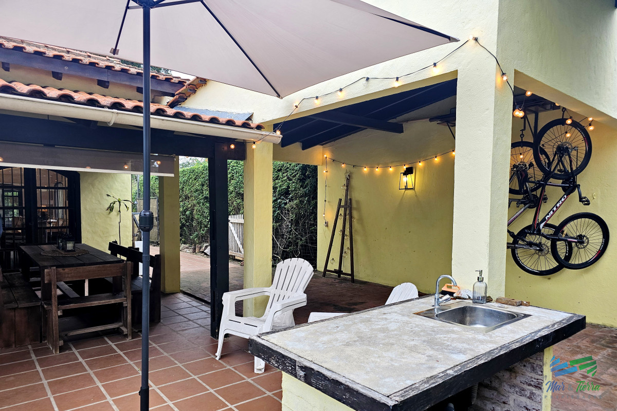 Casa ID.5118 - Venta de casa 3 y 4 dormitorios en Pinares Punta del Este playa Mansa