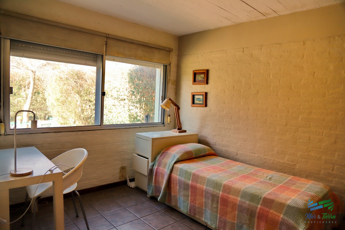 Casa ID.1741 - Vendo casa 4 dormitorios, con piscina en Pinares, Punta del Este