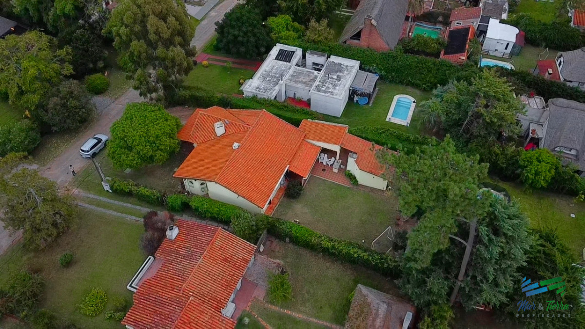 Casa ID.5118 - Venta de casa 3 y 4 dormitorios en Pinares Punta del Este playa Mansa
