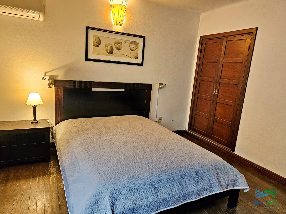 Casa ID.1712 - Casa en venta. A dos cuadras del mar!
