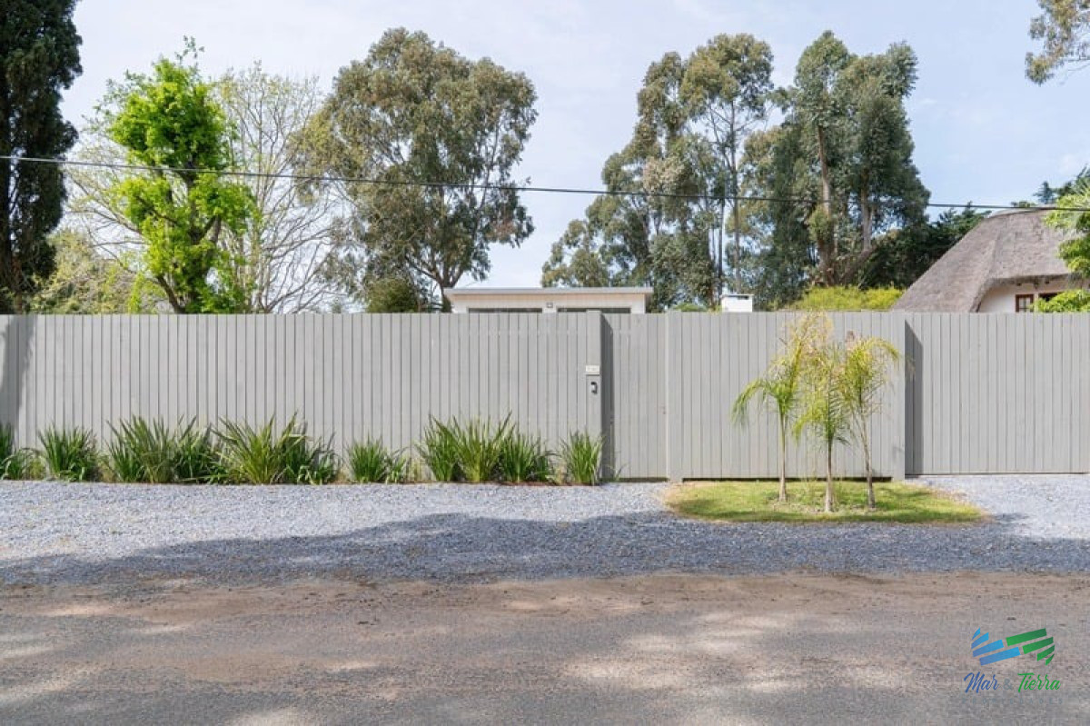 Casa ID.5709 - Venta de casa en Rincon del Indio Punta del este 