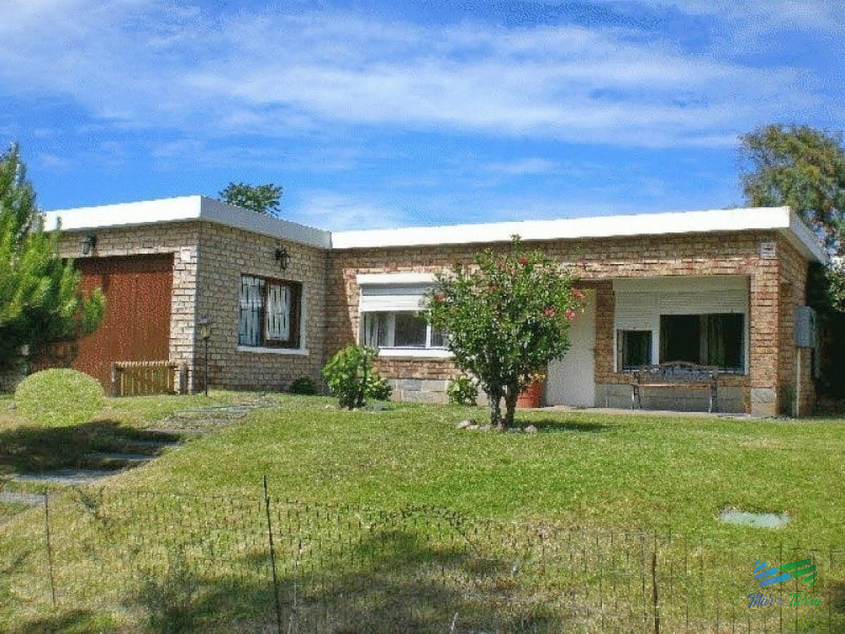Casa ID.2524 - Casa en venta de 3 dormitorios, reciclada, en Las Delicias.